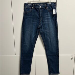 Old Navy Women’s Dark Blue Jeans Size 16